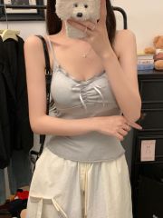 Pure lustful little suspender vest with breast pads with small V-neck straps and hot girl with beautiful back and comfortable