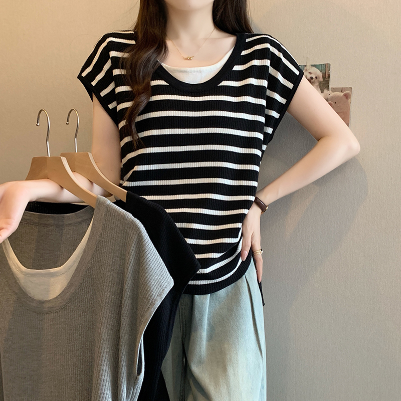 Real shot of large size women's clothing 2025 summer new fake two-piece knitted top fat mm loose ice silk short-sleeved T-shirt
