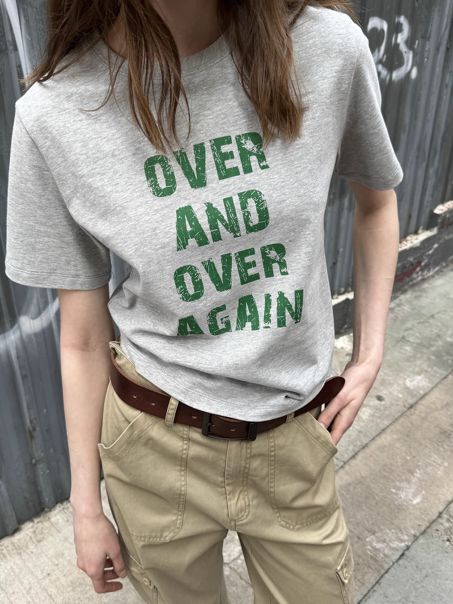 Korean chic American retro letter printing short-sleeved T-shirt for women with small hot girl slim and slim shoulder top