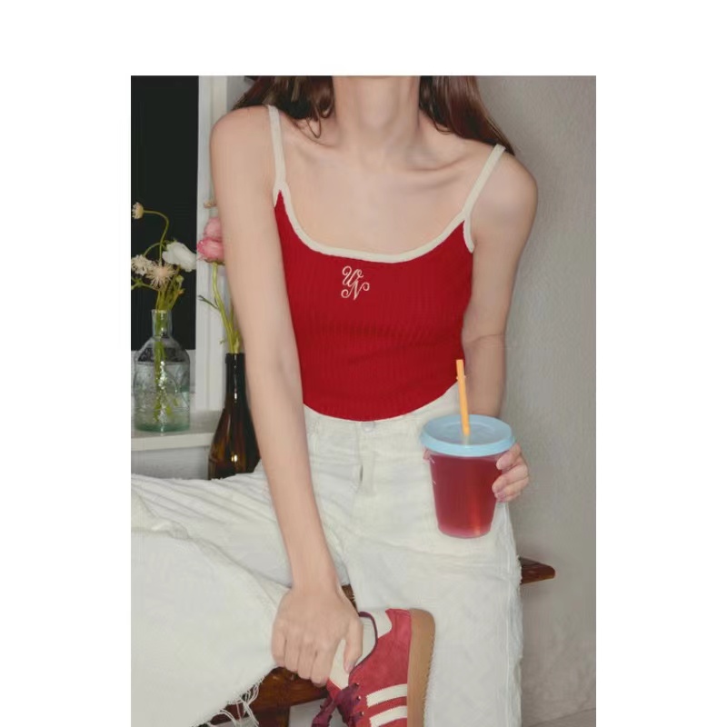 Island Flowers Uena American retro letter embroidery slim u collar contrast knitted suspender vest