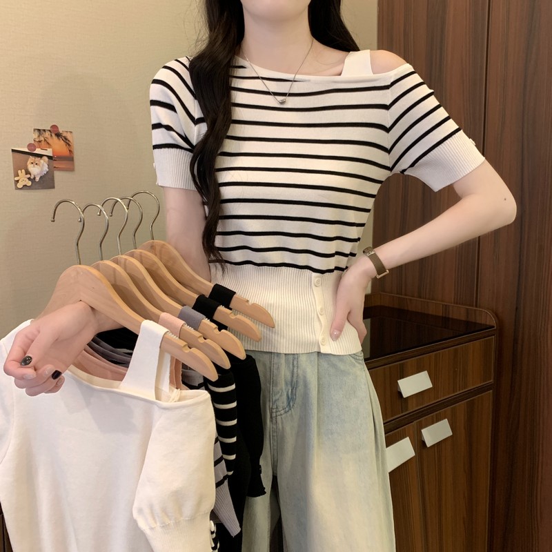 Real shot, new summer design, niche slim and slim and versatile knitted sweater