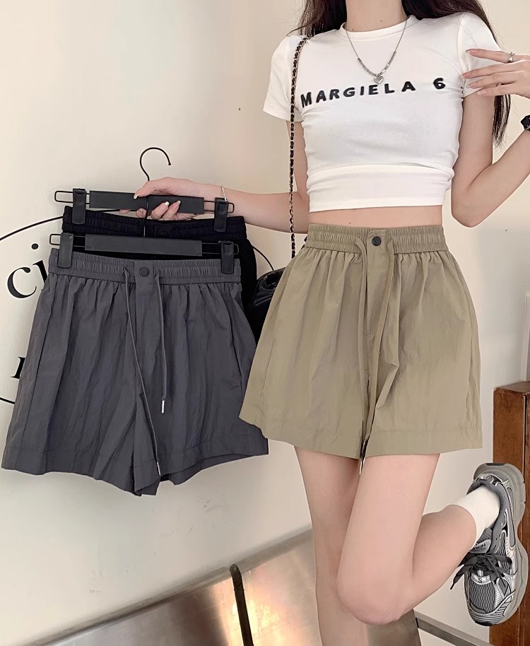Korean wide-leg pants women's casual shorts summer new high-waisted small summer women's pants loose straight-leg hot pants
