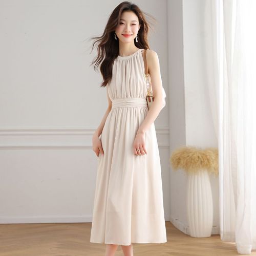 Real shot of black chiffon neck dress for women in spring French gentle temperament small long A-line skirt