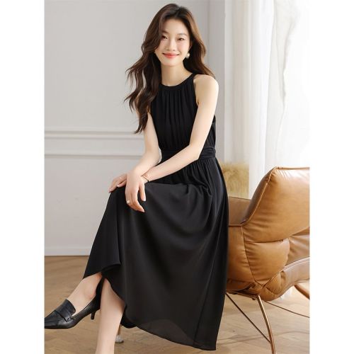 Real shot of black chiffon neck dress for women in spring French gentle temperament small long A-line skirt