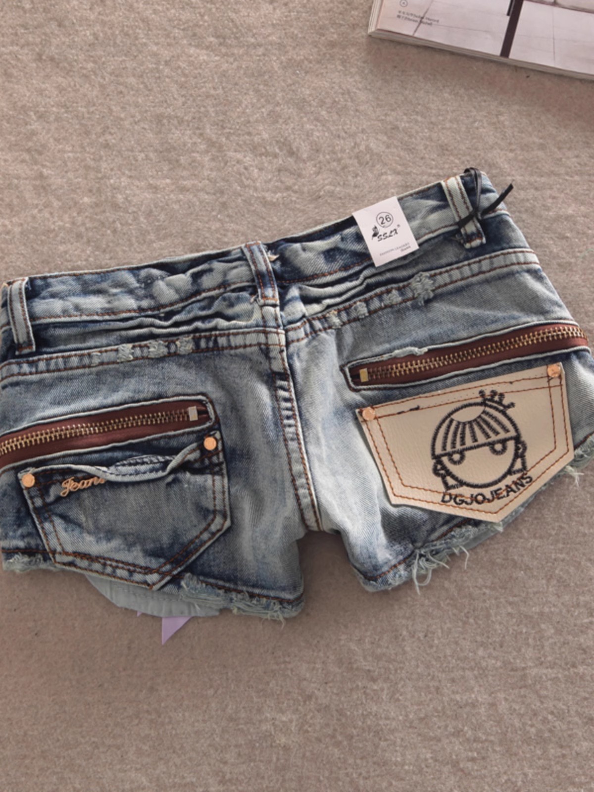 Denim shorts for women in summer slim 2025 new style of small hot girl fashionable sexy hip lifting ultra short low waist hot pants