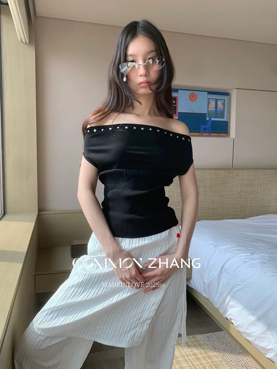 CZ ZHANG summer Korean version metal splicing one-length waist-closing and slim off-shoulder sexy sweater for women