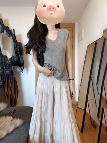 Spot U-neck knitted top skirt