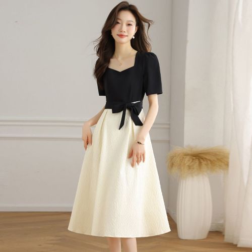Real shot square collar dress for women's summer new French tea vacation two-piece black and white waist slim skirt