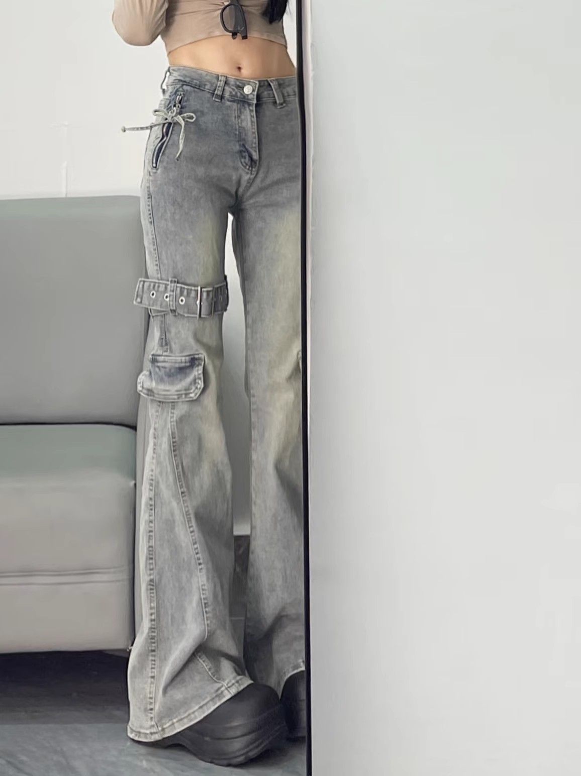 Design-sensing belt splicing workwear micro-flare jeans for women in autumn and winter 2025 new high-waist slim fit horseshoe pants