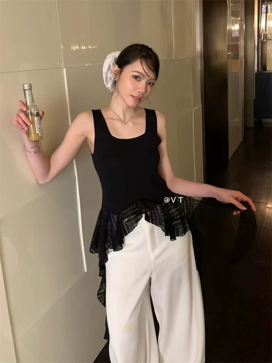 High-end pure sexy white lace lace suspender vest 2025 spring and summer fashionable layered base top