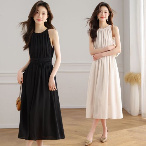Real shot of black chiffon neck dress for women in spring French gentle temperament small long A-line skirt