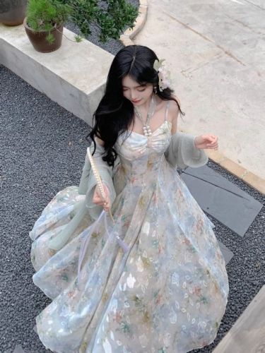 2025 early autumn oil painting secret realm retro oil painting sense temperament printed embroidered halter neck suspender skirt for women new autumn style