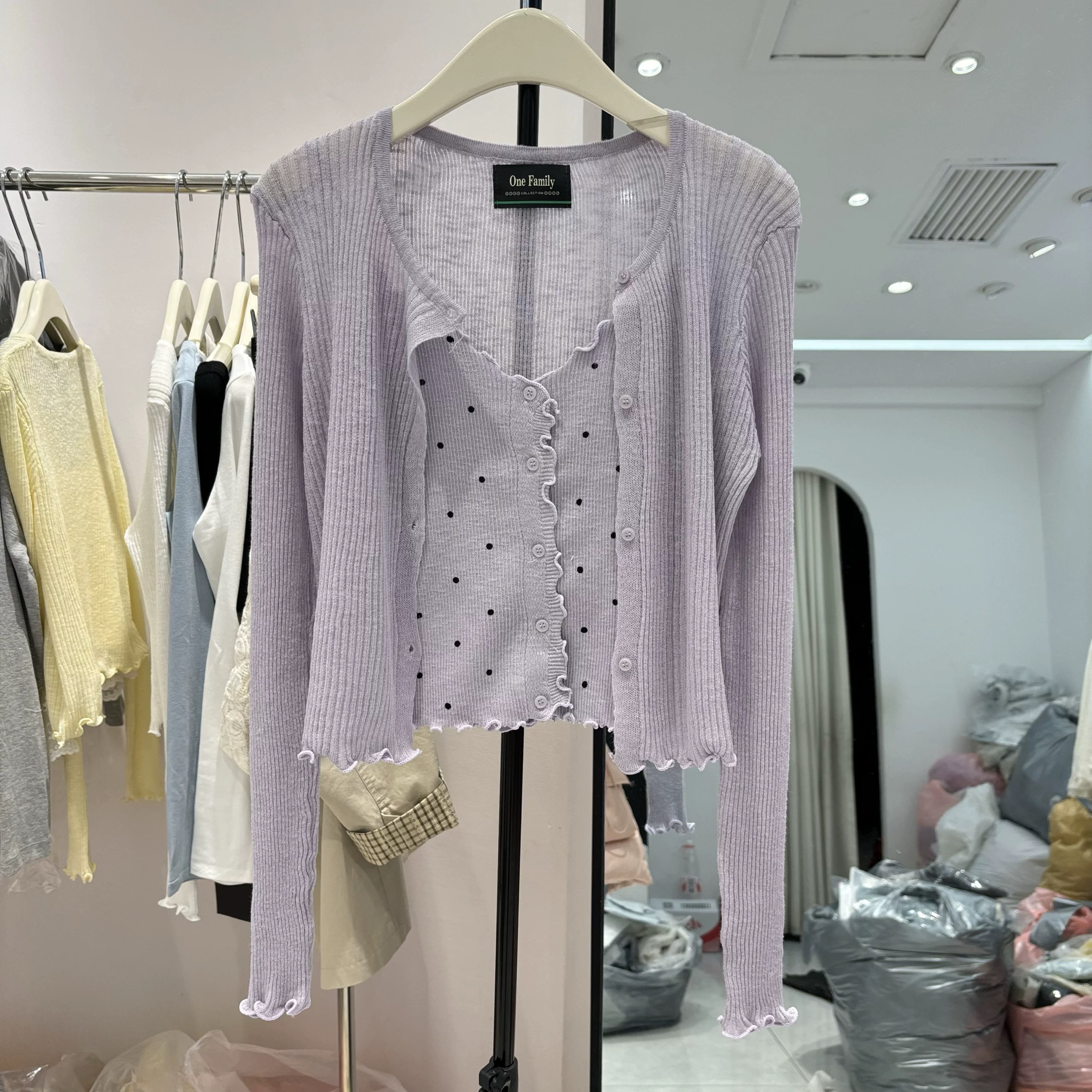 2025 early spring Korean sweet polka dot suspender + knitted long sleeve two-piece set for women's small person pure desire set