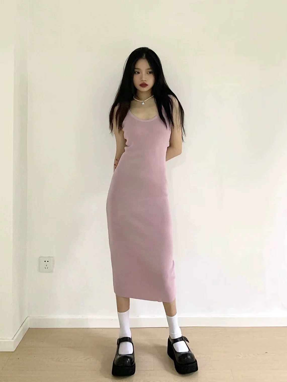 pl blank apricot pink dress fashionable and white European and American sexy knitted long skirt gentle, simple and elegant