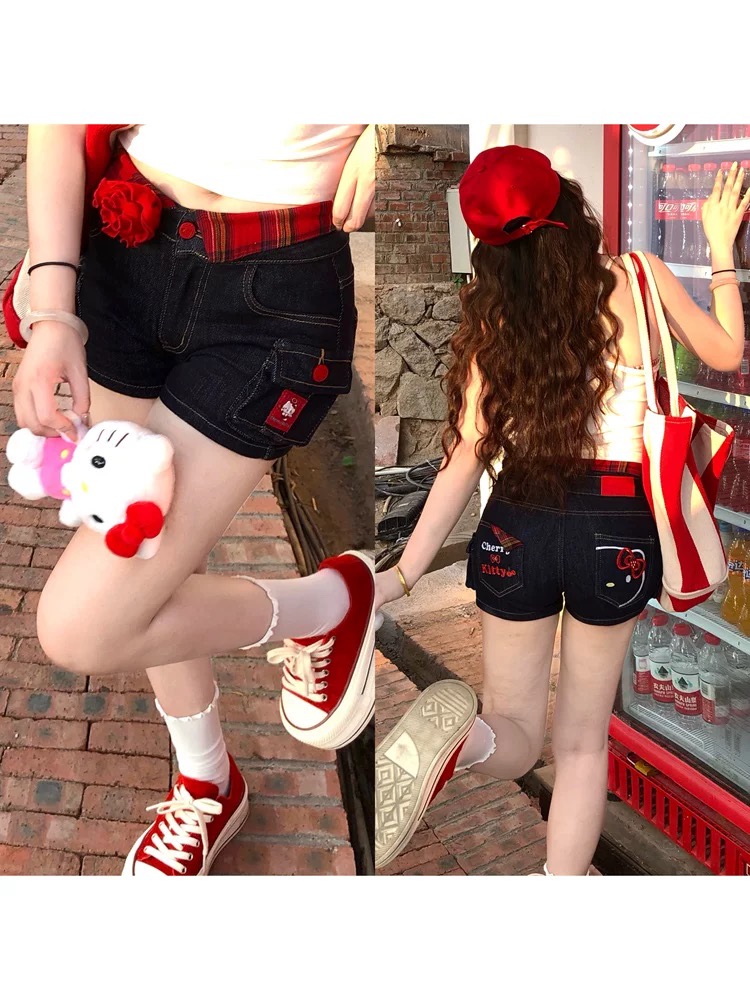 Sweet and cool hot girl retro denim shorts for women 2025 summer new cat embroidery design slim shorts