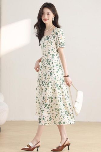 Real photo of green floral dress for women in summer new small person looking slim and square collar A-line chiffon fairy skirt