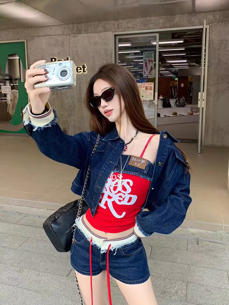 Sweet and cool hot girl suit polo collar denim women's suspender vest spring high waist contrasting shorts two-piece set