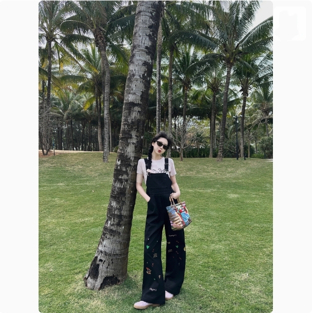 Children's fun embroidery black denim overalls for women's spring retro heavy industry age-reducing loose slimming straight wide-leg pants
