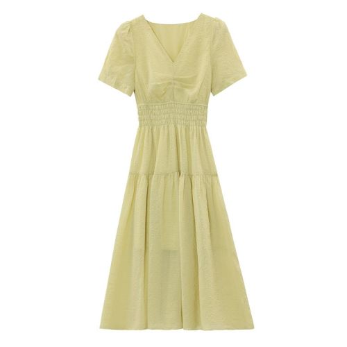 Real shot, French green dress for women, summer new style, gentle style, V-neck waist-hugging, beautiful fairy skirt