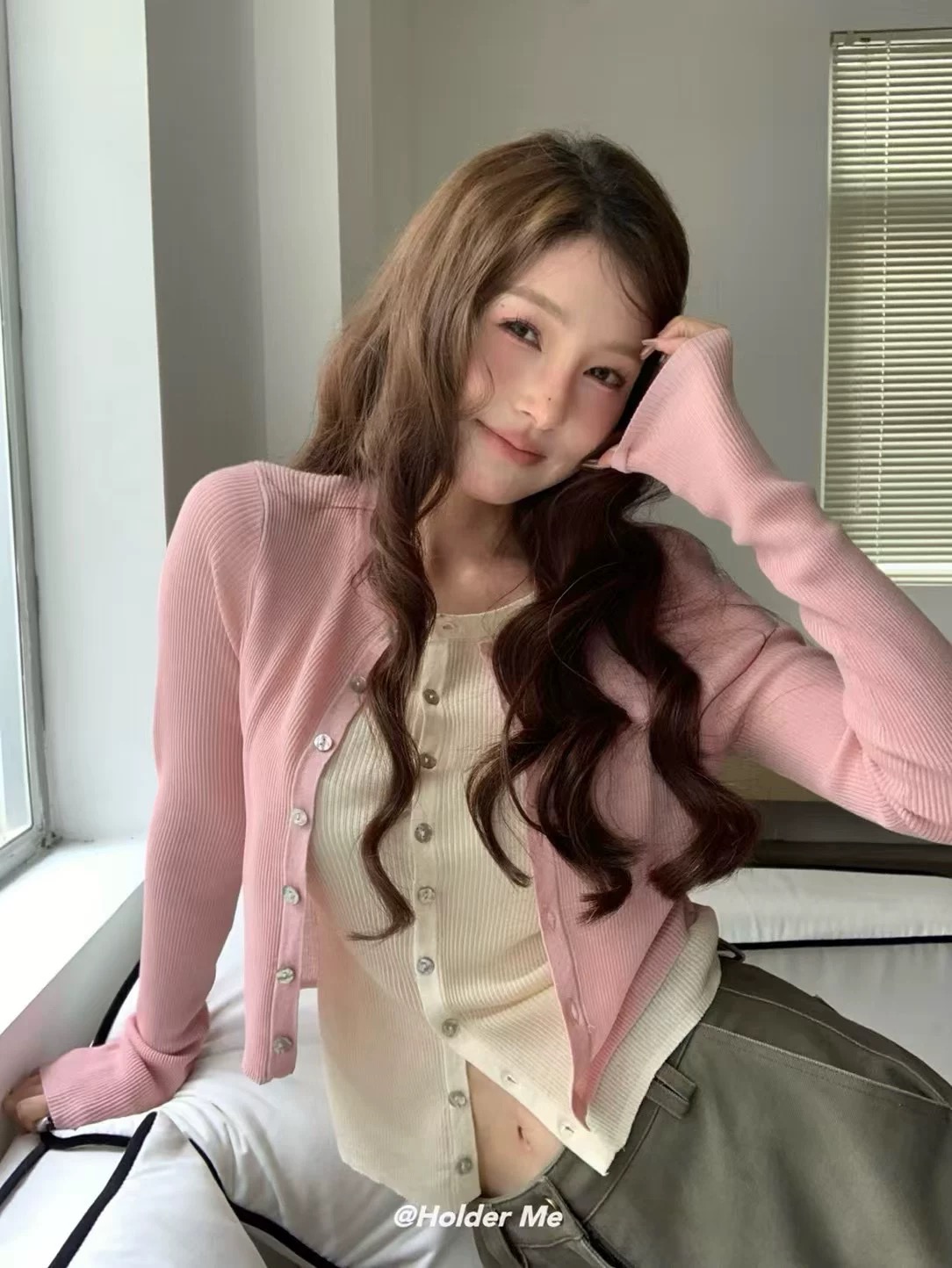HOLDER ME Contrasting color fake two-piece button knitted cardigan 2025 spring and summer slim and slim versatile top 6918