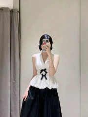 2025 spring and summer new product sweet bow V-neck waist flower bud fluffy suspender vest top women's clothing 5067170