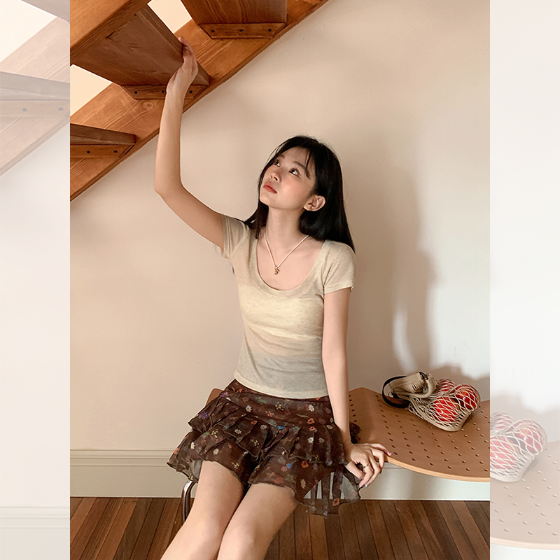 Real shot of 2025 women's new summer high-end design front shoulder large U-neck transparent slim and pure pure top short sleeves