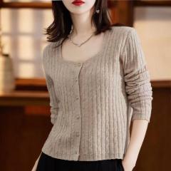 This year's popular retro twist long-sleeved knitted women's top cardigan French temperament square collar crimp sweater