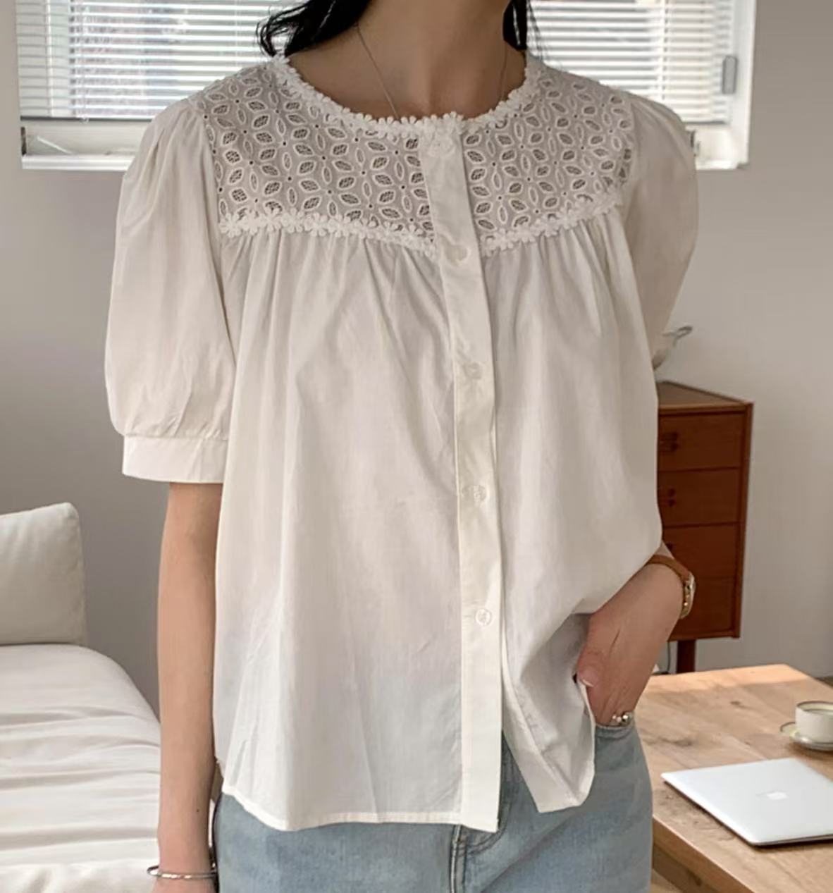 Korean chic French lace hollow spliced ​​short-sleeved shirt