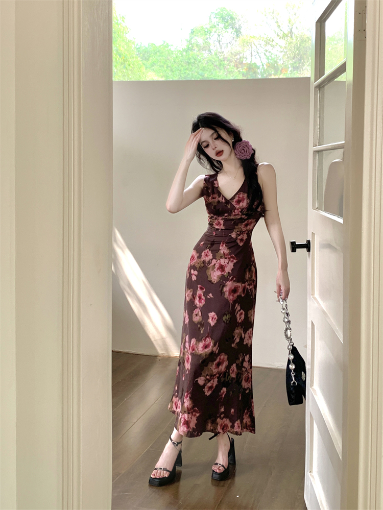 Real shot 2025 new French romantic floral vest dress retro elegant temperament long skirt