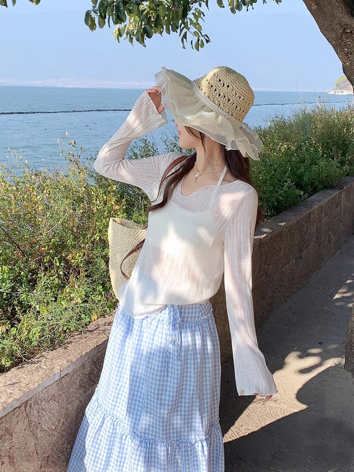 Apricot knitted sunscreen blouse for women in summer new thin and slightly dizzy strips high-end slim and versatile long-sleeved top