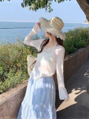 Apricot knitted sunscreen blouse for women in summer new thin and slightly dizzy strips high-end slim and versatile long-sleeved top