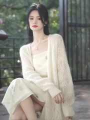 2025針織開衫女秋高級感鏤空馬海毛麻花鈎花浮雕外搭披肩寬鬆毛衣