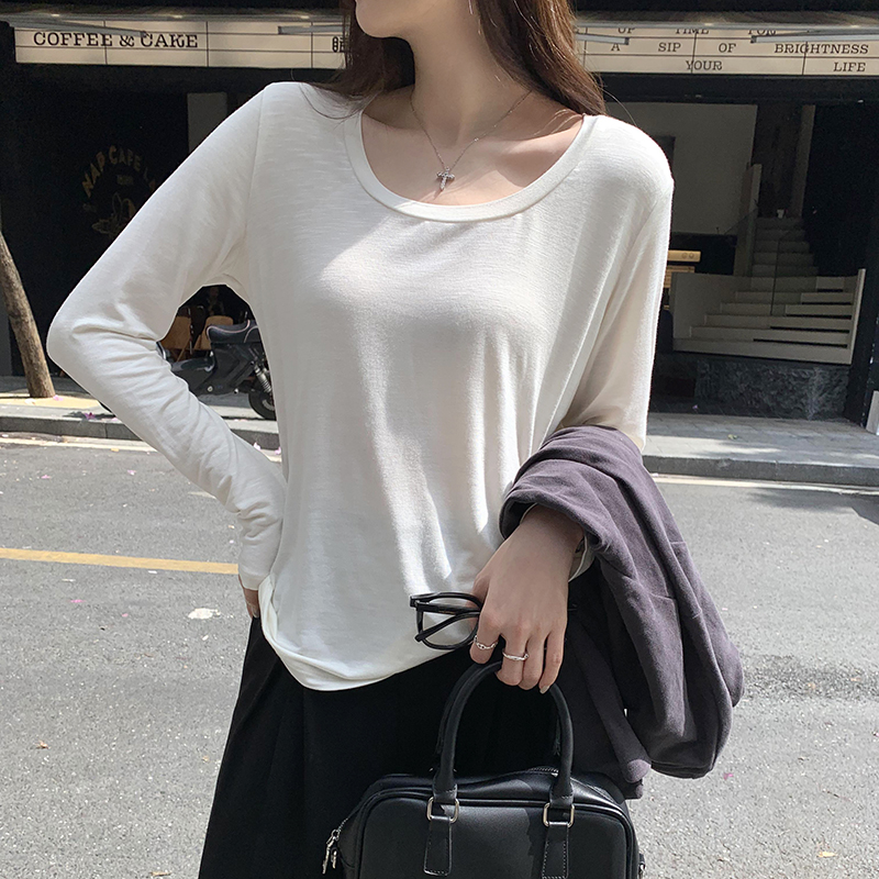Real photo Korean pure and sweet hot girl with pure and beautiful shoulders, unique outer long sleeve solid color top