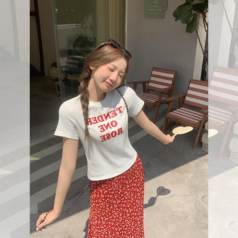 Real-life summer 2025 new round neck slim fit slim shoulder short-sleeved T-shirt women's letter printed top