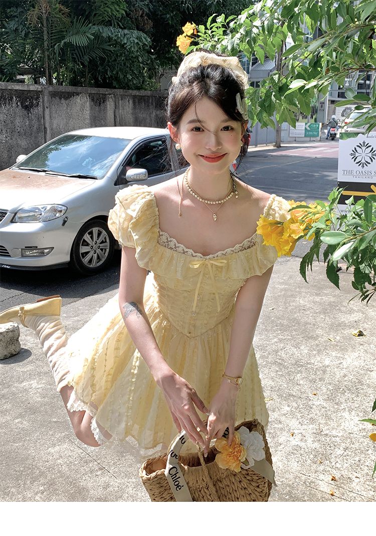 Acaine mid-length yellow square collar puff sleeve waist-hugging A-line dress for women's spring French sweet skirt