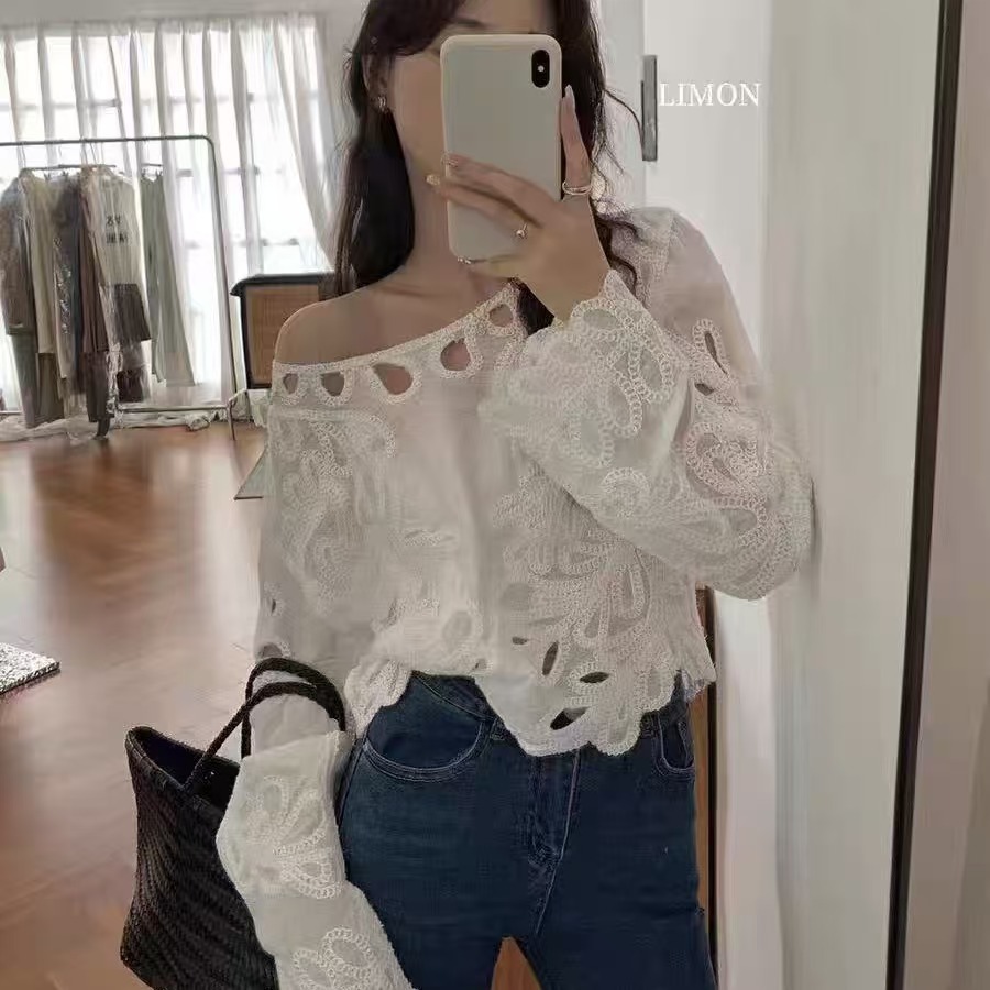 韓系設計感鏤空刺繡長袖套頭襯衫女春秋新款獨特絕美寬鬆露肩上衣