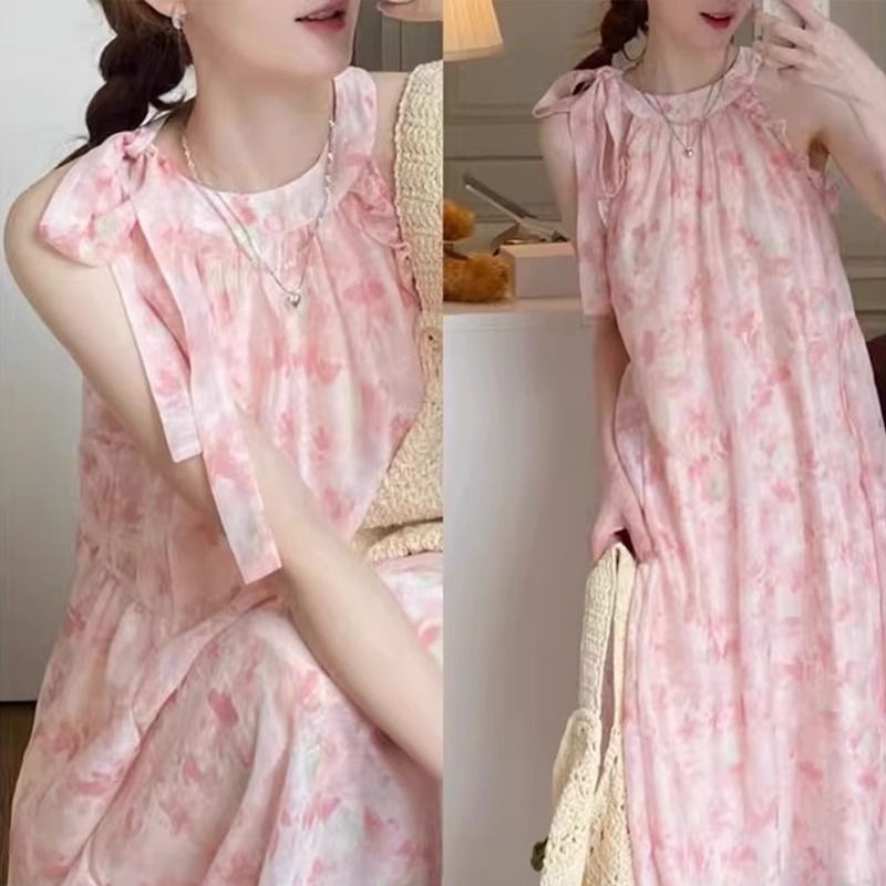 法式粉色掛脖吊帶連衣裙子女夏季2025新款小個子海邊度假碎花長裙