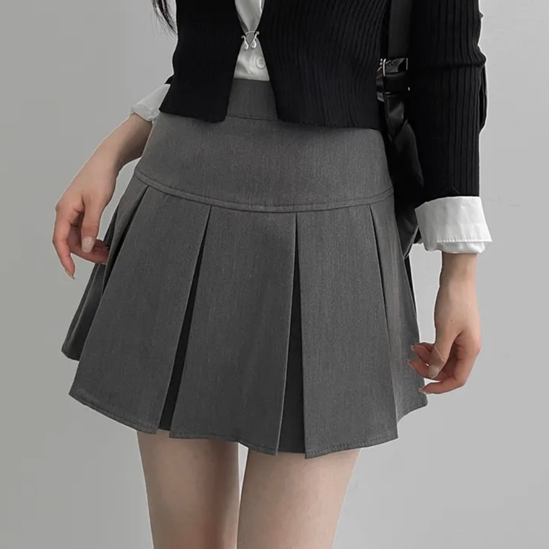 Korean chic slim high waist pleated skirt retro college style age-reducing and anti-exposure A-line skirt
