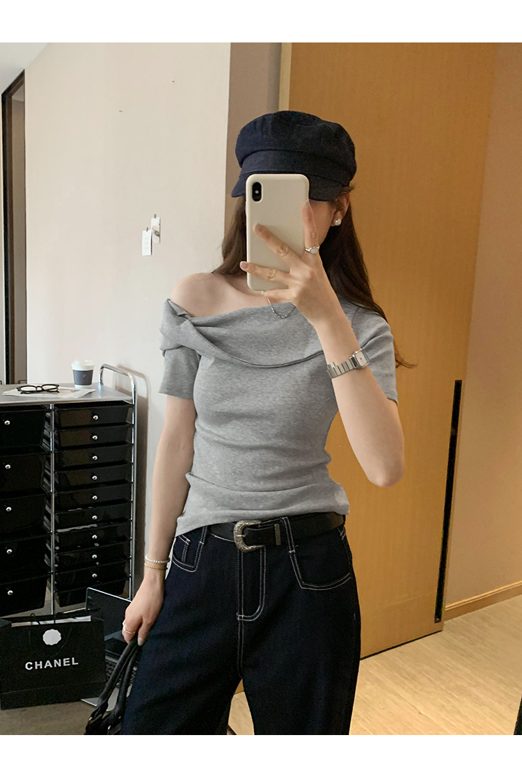 短袖針織女夏2025新款韓系扭褶斜肩設計修身顯瘦純欲辣妹露肩上衣