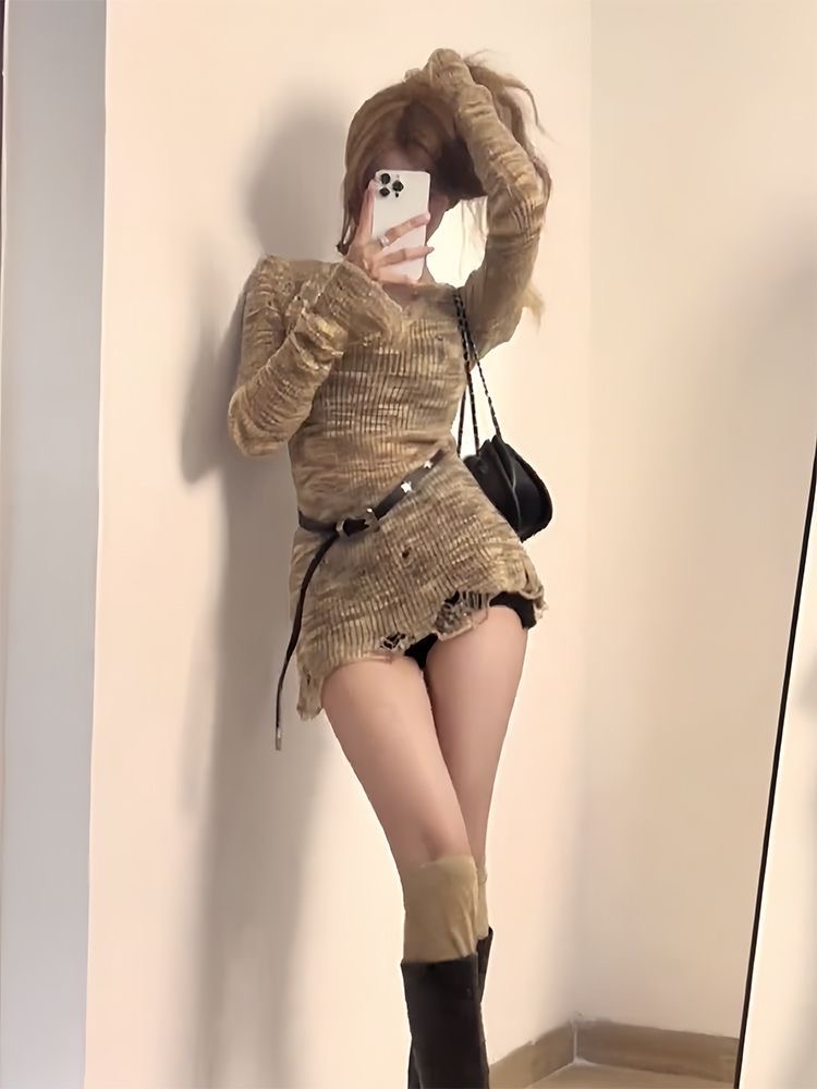 Design sense hollow hole base knitted blouse for women in spring and autumn pure hot girl with a small, slightly transparent slim top