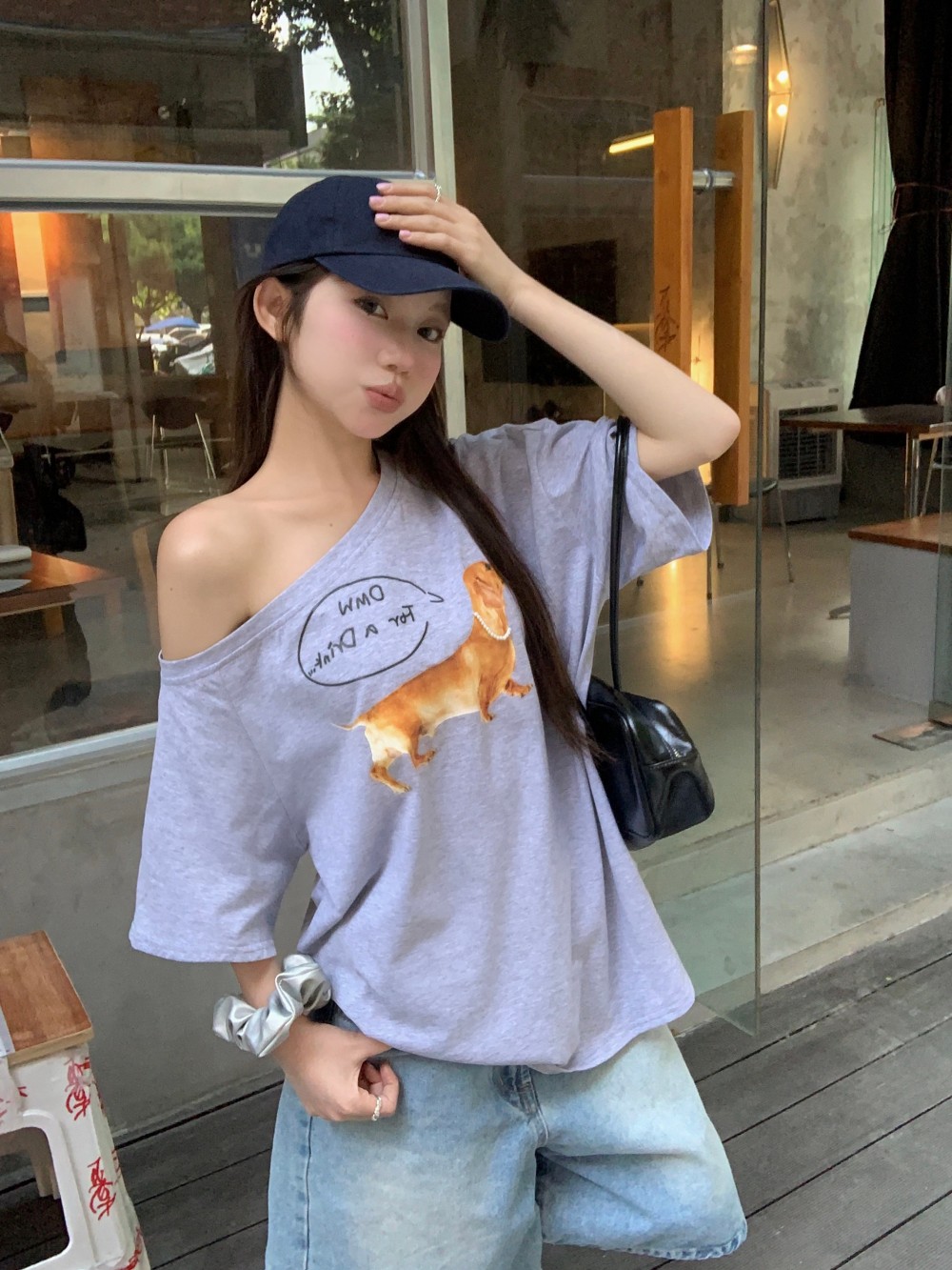 Real photo of pearl necklace dog printed off-shoulder T-shirt for women loose slim short-sleeved top