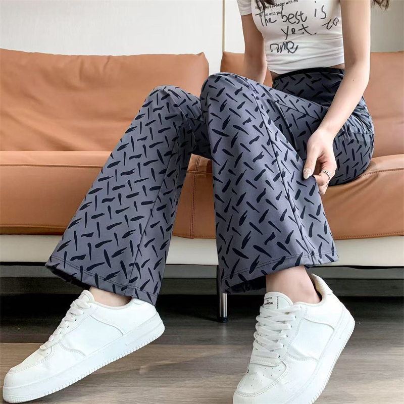 ~Personalized printed starry sky dot micro-flare shark pants make you look thin, stretchy and slimming yoga pants for women