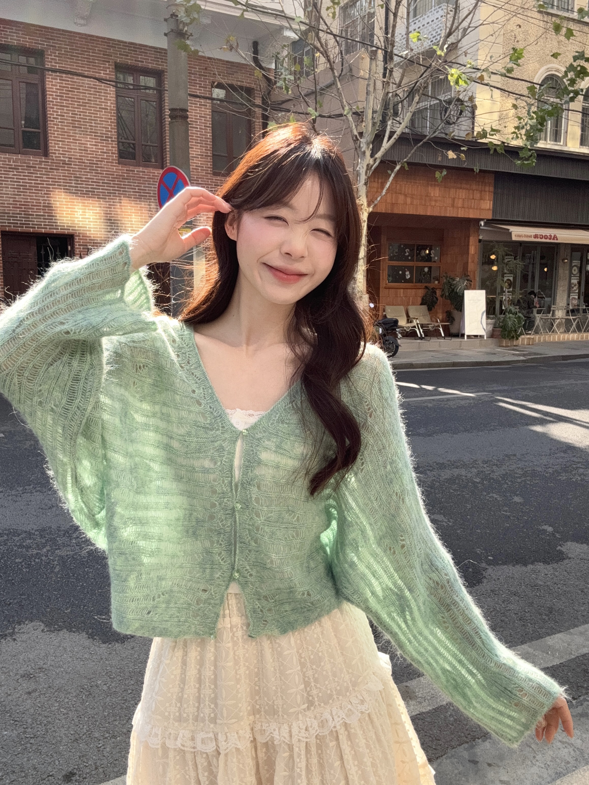 Lazy style worn mint green long-sleeved sunscreen cardigan for women in summer design loose and slim and gentle style top