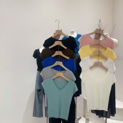 2025年V領修身針織衫女夏季新款2025小眾法式簡約百搭顯瘦上衣潮