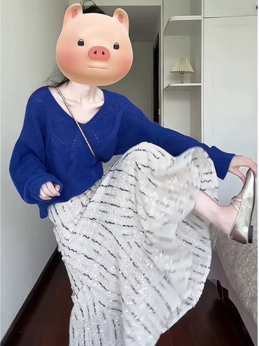 Korean V-neck blue sweater for women in spring and summer wear lazy style hollow sweater loose blouse long-sleeved top