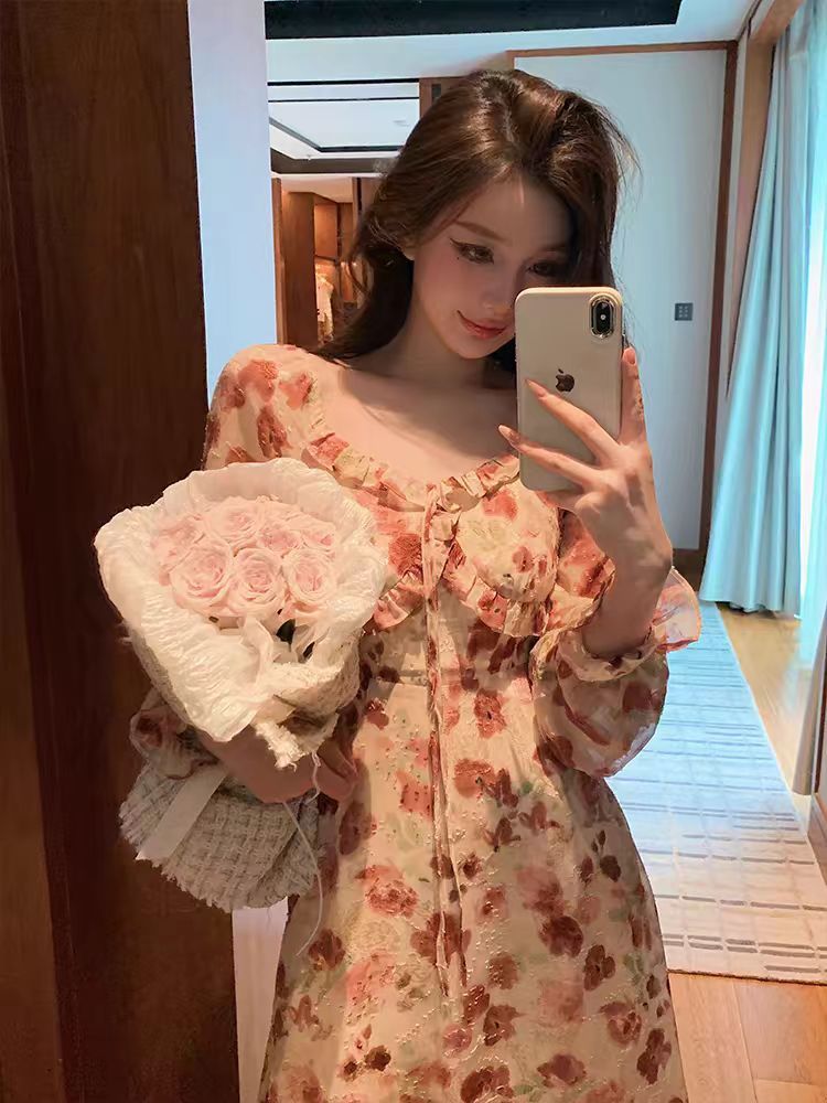 2025 summer new slim and gentle floral dress for vacation mid-length short-sleeved temperament bestie skirt