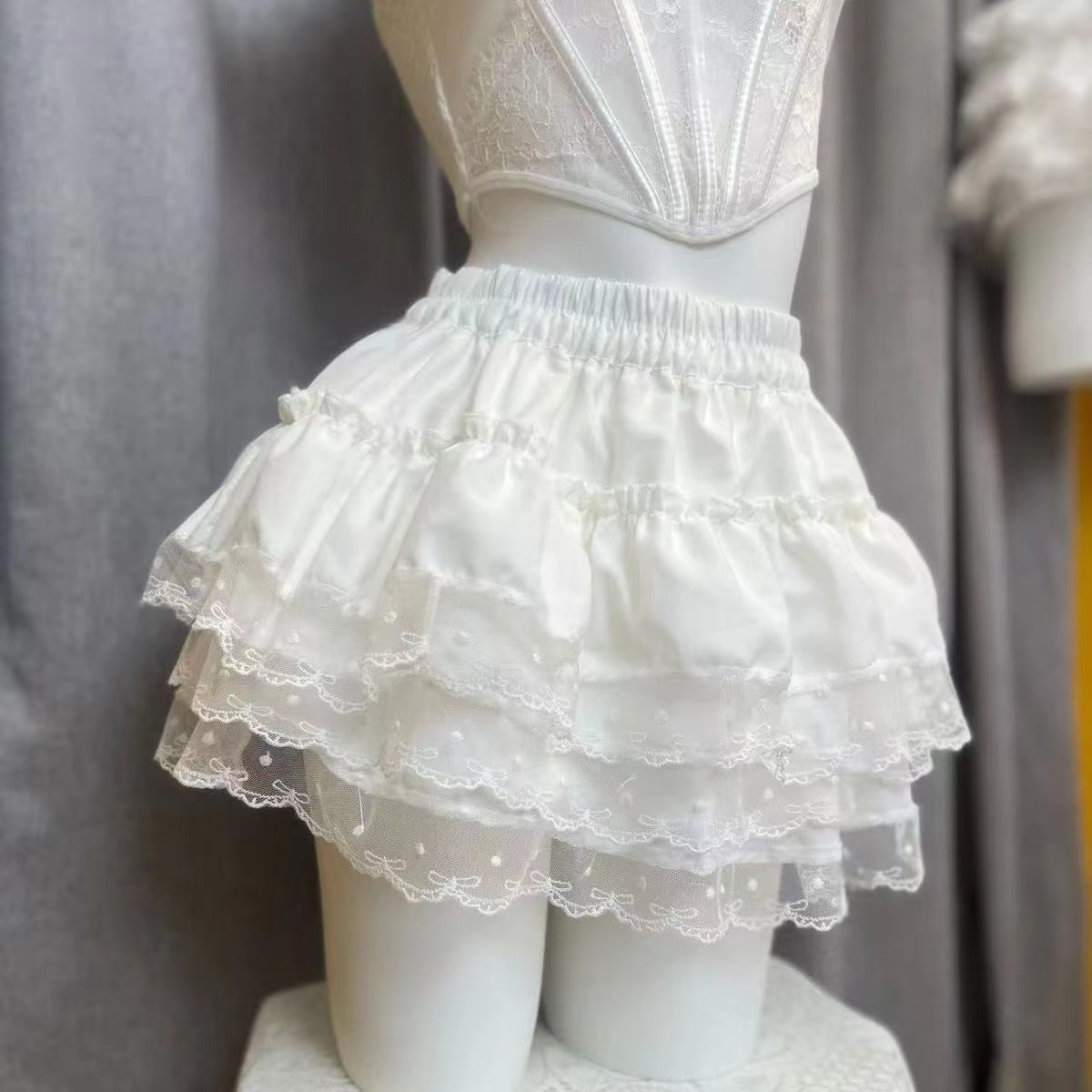 Korean new style ballet style lace spliced ​​skirt cake skirt high waist anti-exposure puffy skirt short skirt for women
