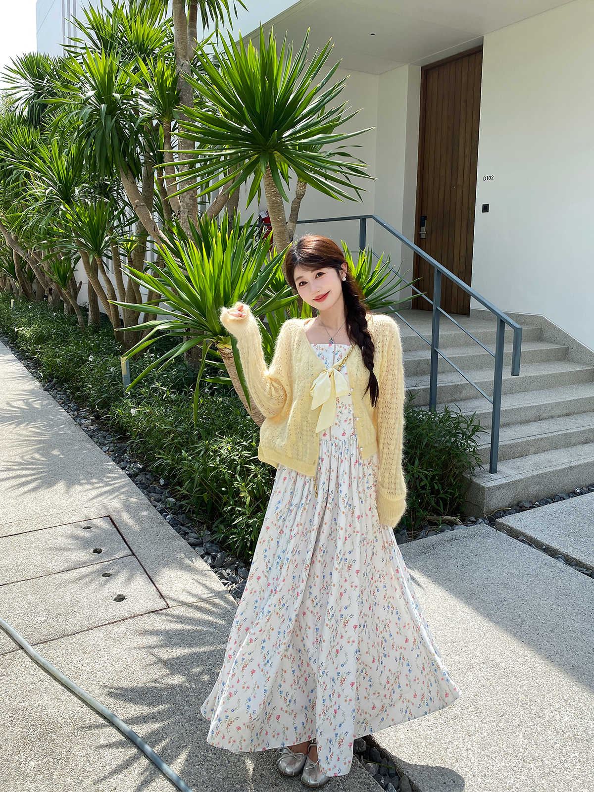 Korean super soft and gentle style fresh and sweet age-reducing hollow knitted cardigan new spring and summer design sweater cover
