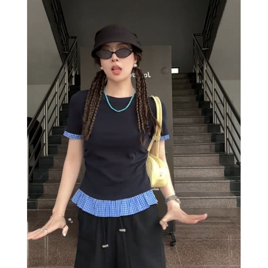 Modal cotton French spliced ​​plaid round neck short-sleeved T-shirt for women's slim shirt design makes them look slim