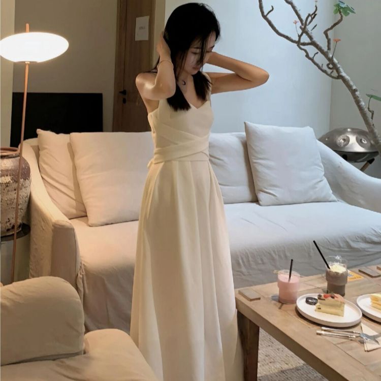 Korean summer V-neck, backless cross-stretched suspender dress, seaside vacation temperament, gentle style, long halter neck skirt
